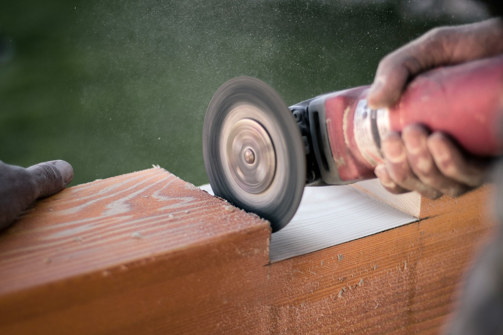 Bench Grinder vs Belt Sander